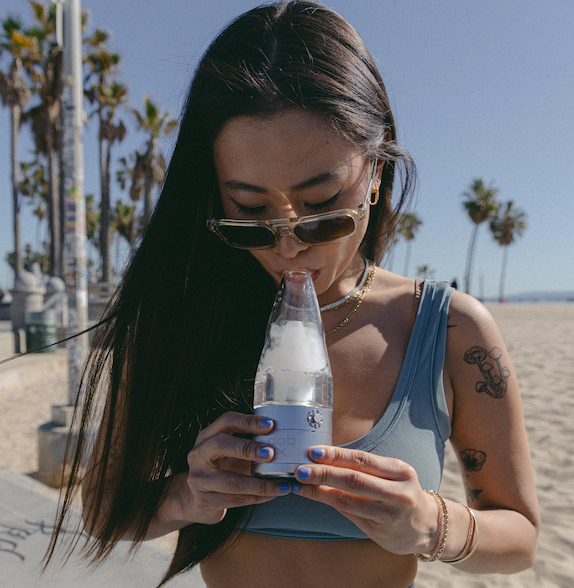 DabXUSA's tweet photo. Nothing beats a clean dab on the beach with a vaporizer designed for pristine flavor and maximum vapor. #dabX #cleandabs #tasteyourterps #GOanywhere https://t.co/XvIlyxrqxs