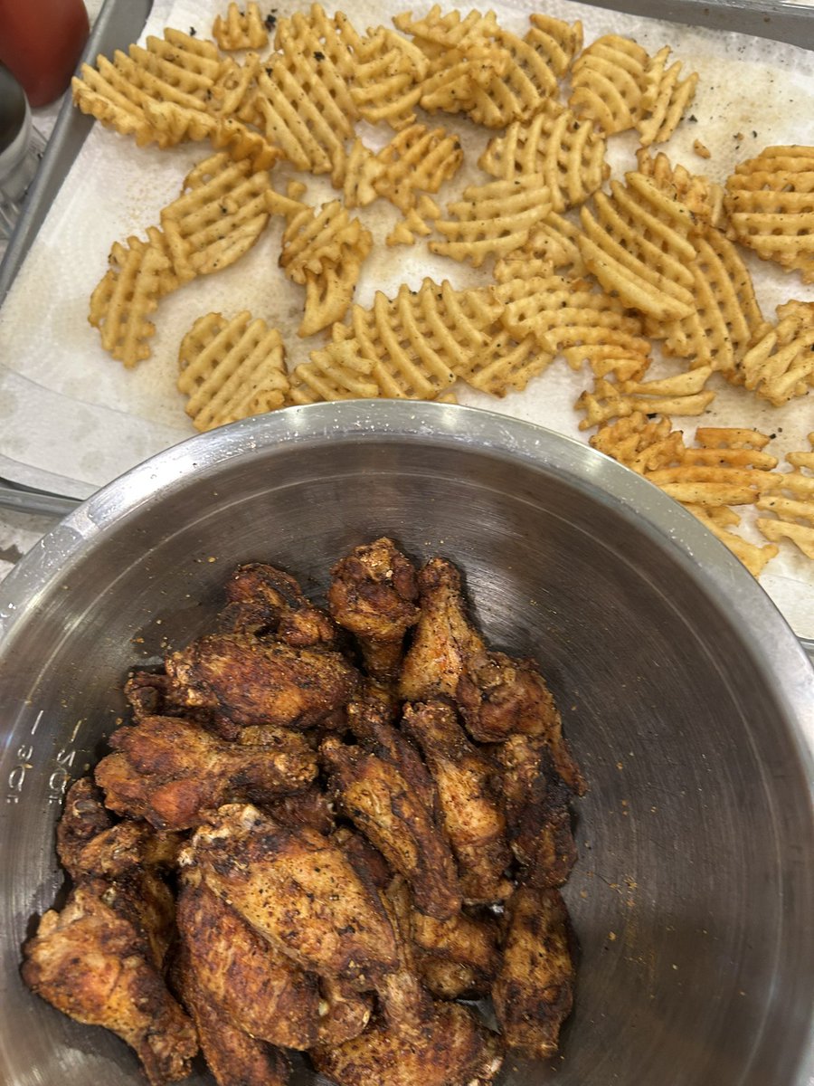 Otter Creek BBQ🇨🇦♨️ (@ottercreekbbq) on Twitter photo It’s national chicken wing day. Didn’t have time to smoke and deep fry so I just deep fried them tonight with <a href="/sucklebuster/">Dan Arnold</a> Clucker Dust before and after deep frying. Then dipped in @fnbarbeque Prairie Gold. What a great combo. It’s national chicken wing day. Didn’t have time to smoke and deep fry so I just deep fried them tonight with <a href="/sucklebuster/">Dan Arnold</a> Clucker Dust before and after deep frying. Then dipped in @fnbarbeque Prairie Gold. What a great combo.