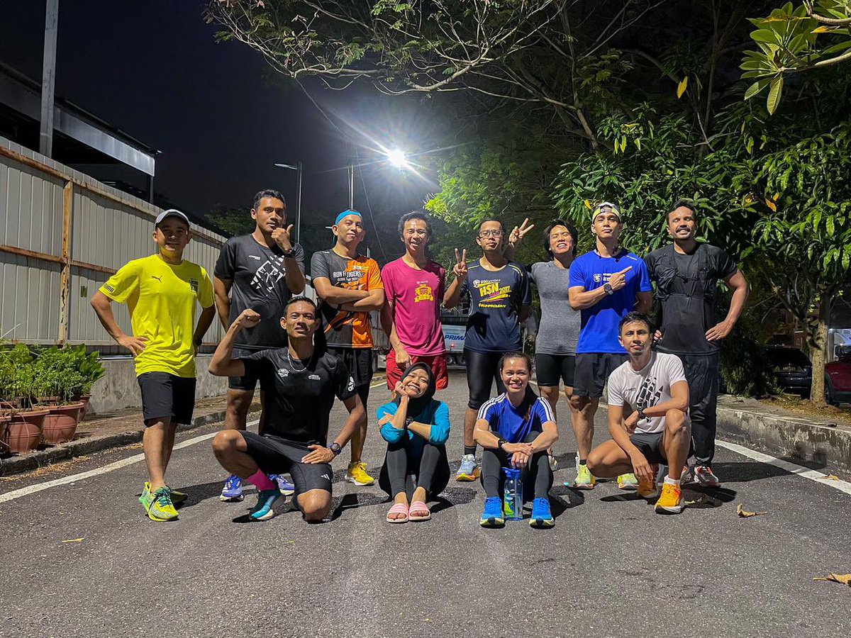 ajezzzzzzz's tweet image. Larian mengantuk. 😪 #445AMSession