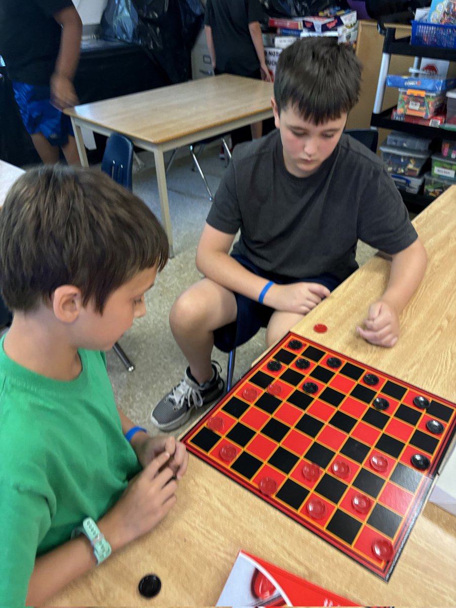 KidscareGCSD's tweet image. Checkers, jacks, and dominoes were the games of the day as we began our journey back to the Roaring 20's! 💛🖤💛 #Back2TheFuture @GreeceCentral
