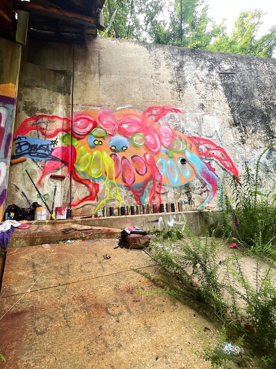 rykeise's tweet image. usual hoodrat activities.