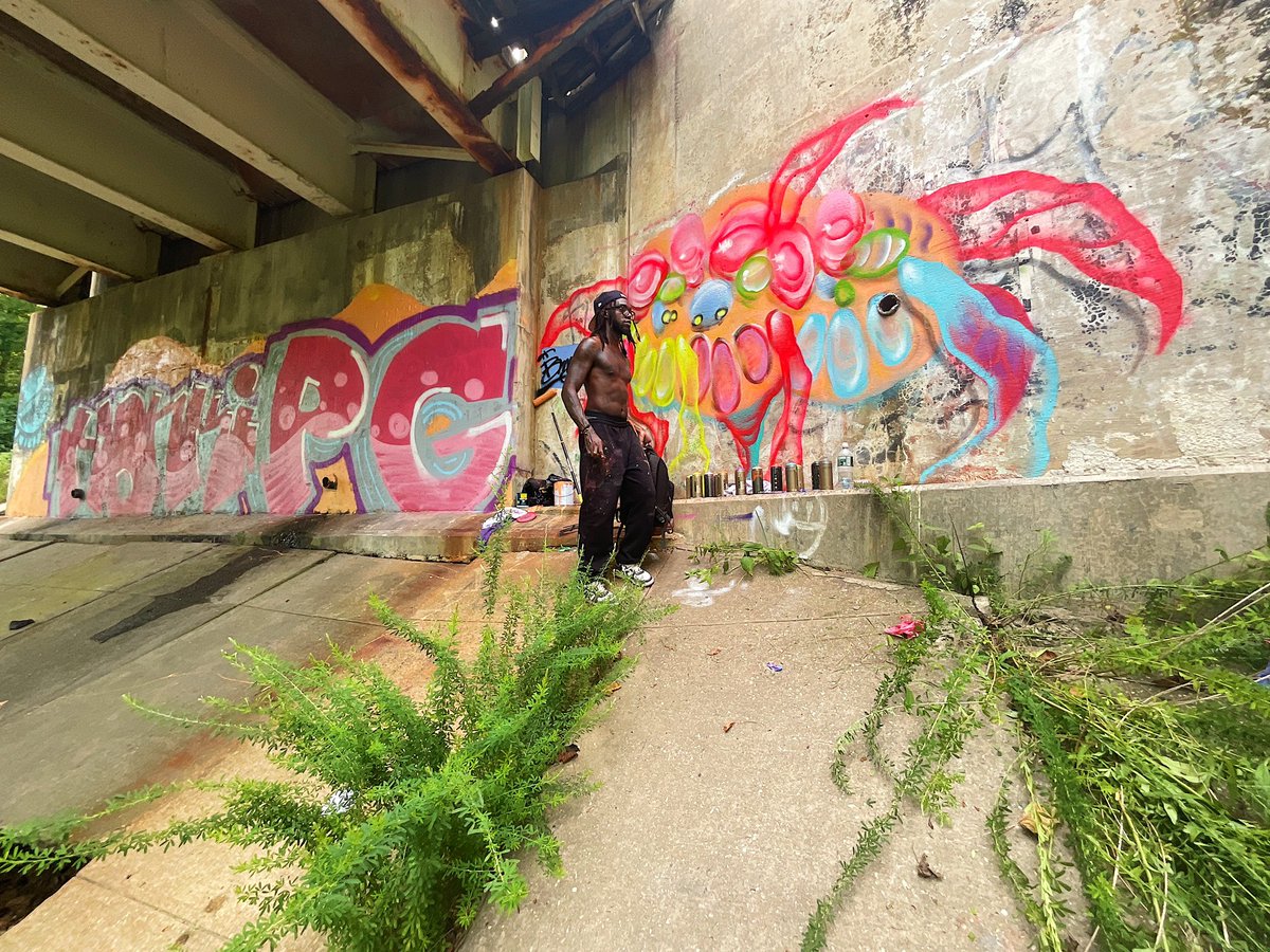 rykeise's tweet image. usual hoodrat activities.