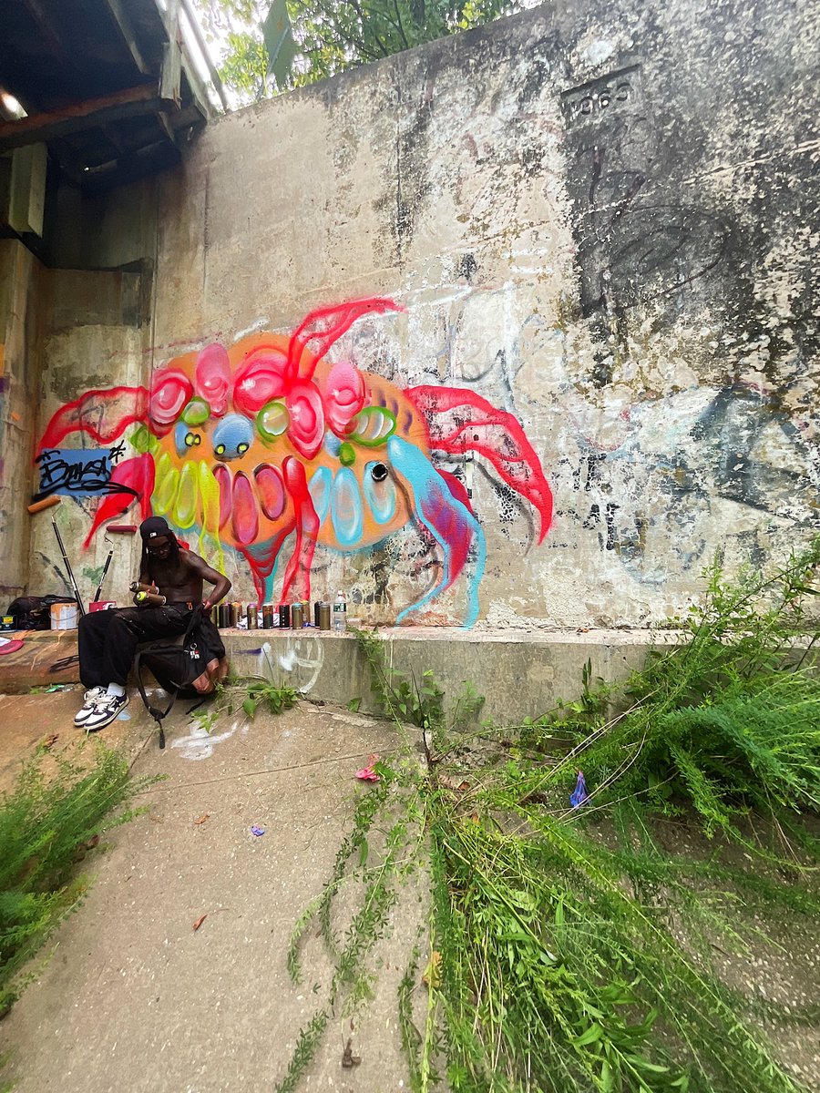 rykeise's tweet image. usual hoodrat activities.