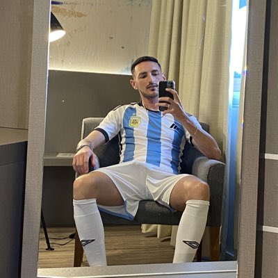 Xebas _tian tweet media