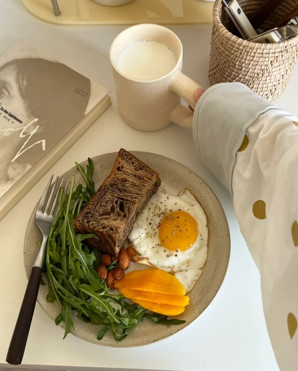 Enjoy a moment of peace during breakfast time and energize yourself for a great day