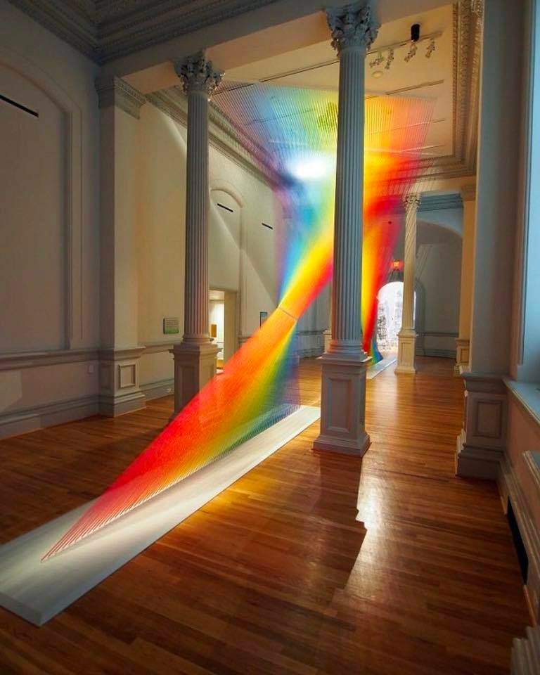 EnsedeCiencia's tweet photo. Arcoíris creado por el artista Gabriel Dawe con 96.5 kilómetros de hilo. https://t.co/fOQGBckyJr
