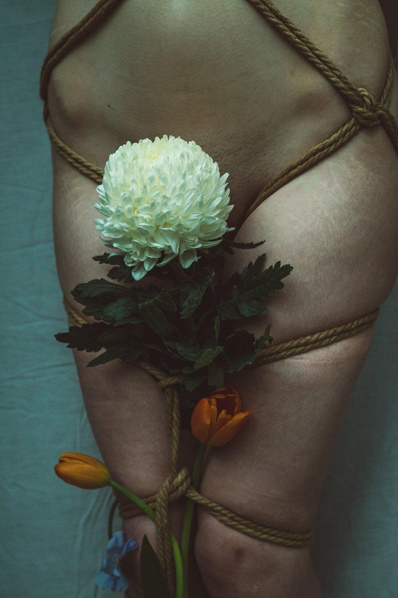 maxfaso92's tweet photo. Blossom 🌸
In frame @bunny_on_venus
Styling @SookieCyanide
·
·
·
#portraitphotography #portrait #portraiture #bunny #kinky #photography #modeling #photoshoot #photocinematica #cinematicportrait #flowers #melbourne #cineandcolor #shibari https://t.co/9OvWOj34NR
