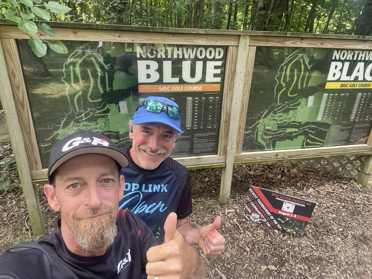 Tobinatorx's tweet photo. Met Holly Finley and Noah Fiveash at Northwood Blue/Black today!
Picked up a disc from them and talked about @BrixtonDiscGolf cards!!
#Ledgestone https://t.co/1A9oIpyfyN