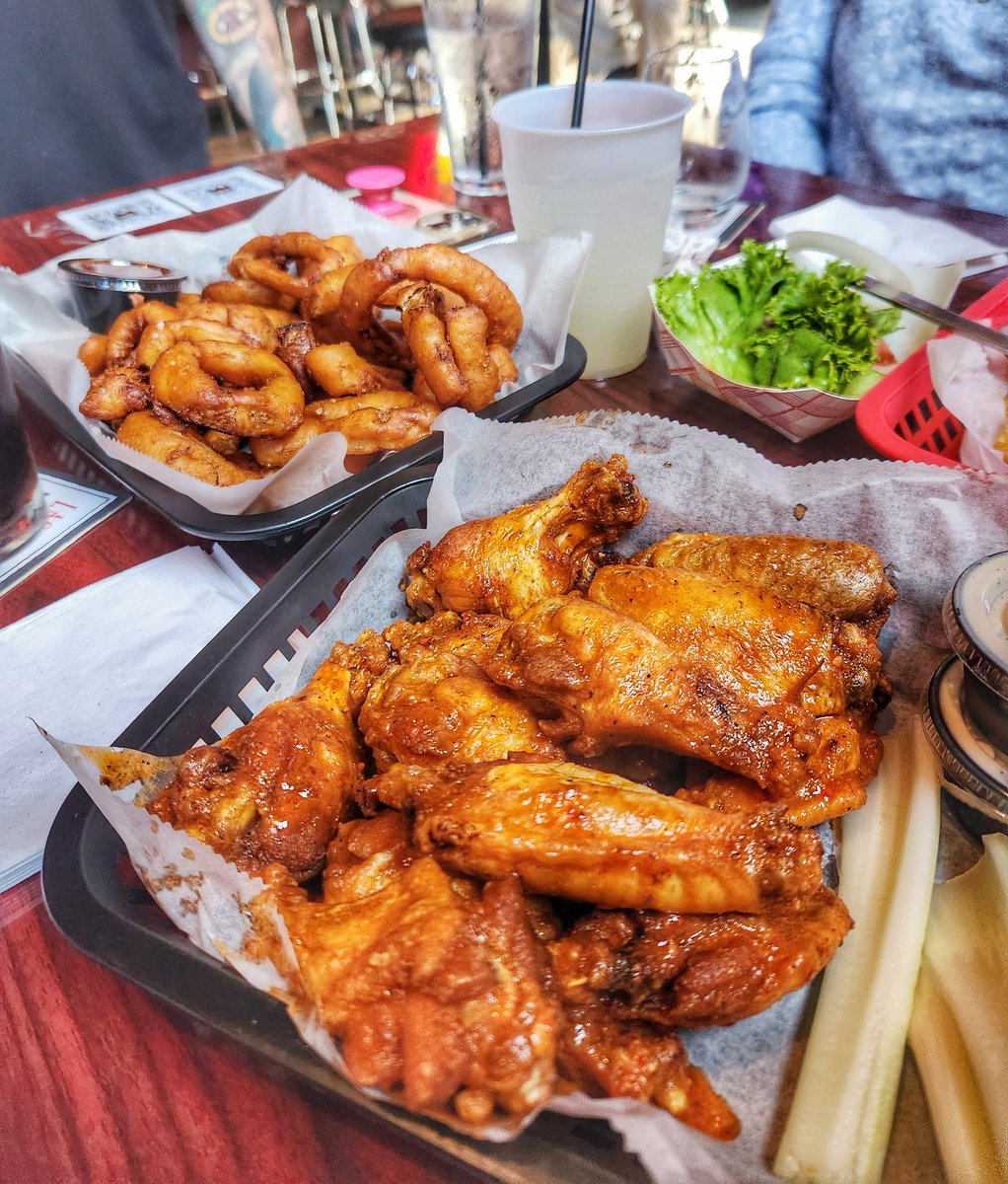 Celebrating #NationalChickenWingDay at <a href="/ToonsChicago/">Toons Bar & Grill</a>...