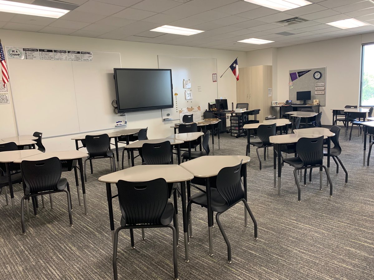 Blakeleyteach's tweet photo. New shoes, new classroom, new spirit wear means it’s back to school time 📆 ✏️ 🍎 Ready for Year 7 in @Allen_ISD @cheetahchandler https://t.co/xWtkFmBdVl