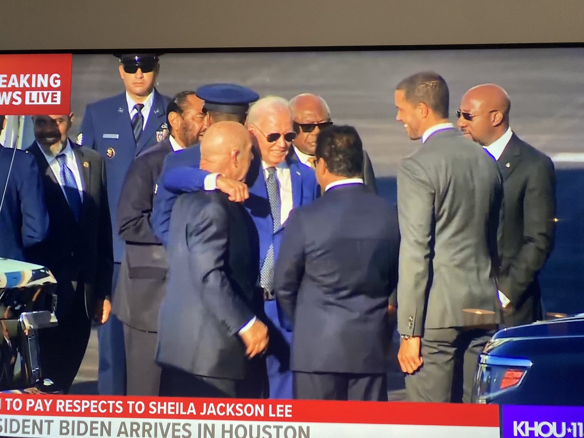 liz roldán (@lizroldantx) on Twitter photo A political moment in Houston:
President Biden, Houston Mayor Whitmire, Houston Cong Al Green, Houston City Controller Chris Hollins, County Judge KP George, SC Cong Jim Clyburn at Ellington Air Field <a href="/KHOU/">KHOU 11 News Houston</a> <a href="/lencannonKHOU/">LEN CANNON</a> <a href="/MiaGradneyKHOU/">Mia Gradney</a> A political moment in Houston:
President Biden, Houston Mayor Whitmire, Houston Cong Al Green, Houston City Controller Chris Hollins, County Judge KP George, SC Cong Jim Clyburn at Ellington Air Field <a href="/KHOU/">KHOU 11 News Houston</a> <a href="/lencannonKHOU/">LEN CANNON</a> <a href="/MiaGradneyKHOU/">Mia Gradney</a>