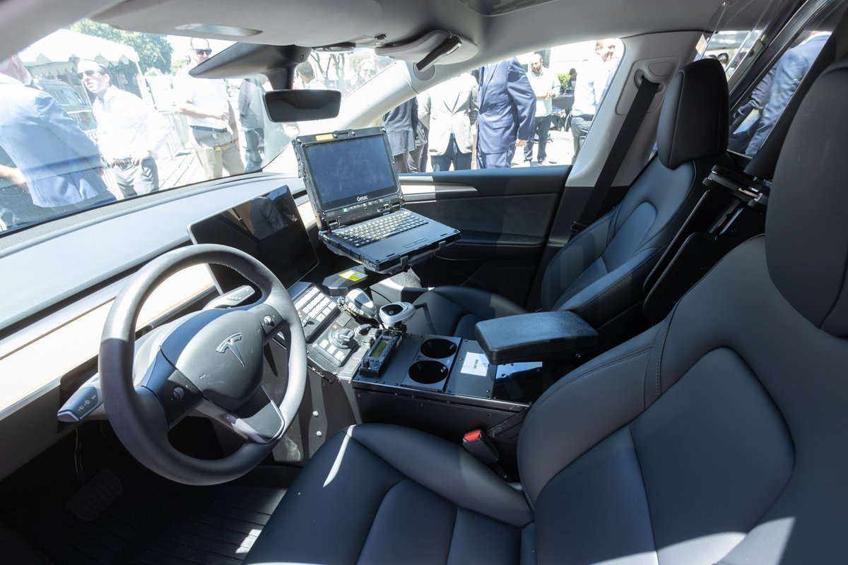 ShorealoneFilms's tweet photo. (1) South Pasadena PD / Tesla Model Y Fleet Media Day @elonmusk #Tesla #ModelY #UpFit 07-29-24 https://t.co/QRomTyRCWR