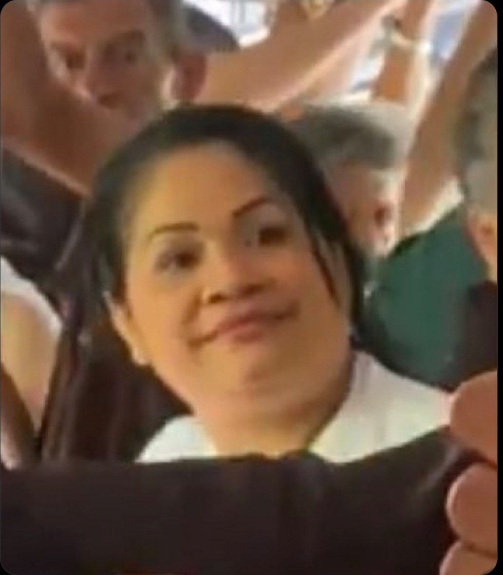 Nicolás Maduro: 2.259.256

 Edmundo González: 6.275.182