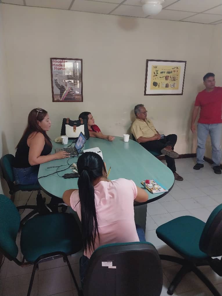 #Portuguesa En el marco del plan de formación al equipo técnico #FAOCVC que conforma el proyecto #PaisajesAndinosVe, se realizó el "Taller teórico práctico en vivero o almácigo de café", a fin de fortalecer los conocimientos sobre estos temas fundamentales en el cultivo del rubro