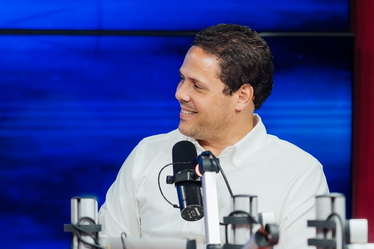 Gracias a por la invitación al programa #BuenasNochesBuenaSuerte, transmitido por <a href="/cdnradio/">CDN 92.5</a>, donde presenté las iniciativas que hemos desarrollado desde del <a href="/mivedrd/">Ministerio de Vivienda y Edificaciones</a> para el bienestar de nuestro país. 

¡Seguiremos #ConstruyendoUnMejorFuturo para República Dominicana! 🙌🏼🇩🇴