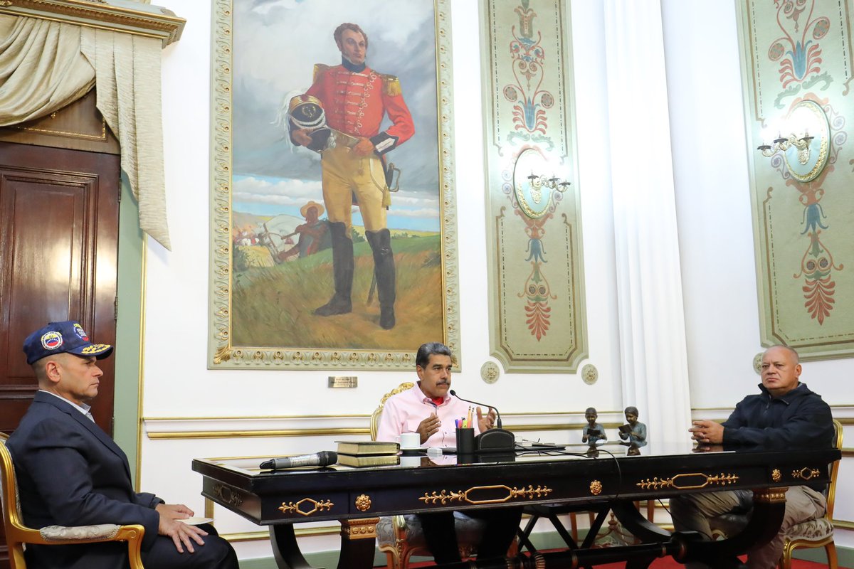 El Pdte. de la República, <a href="/NicolasMaduro/">Nicolás Maduro</a>, se dirige al pueblo venezolano, desde el Palacio de Miraflores.

“Esta película la conocemos”, dijo al indicar que ha estado haciendo seguimiento a todos los hechos de violencia promovidos en las últimas horas por la derecha extremista.