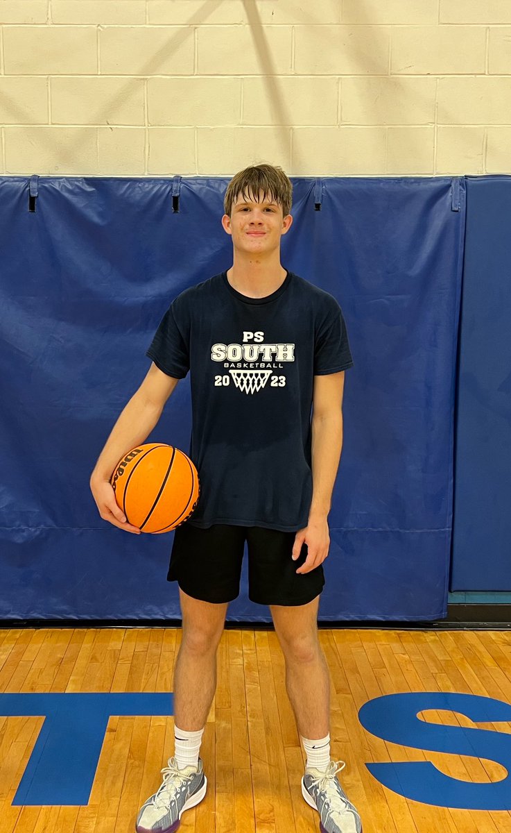 Rising sophomore <a href="/peytonclinee/">peyton cline</a> from Parkersburg South in getting the work with <a href="/CoachReignMaker/">Ronnie Nuzum</a> <a href="/CoachNewzSkillz/">SKILLZ SESSIONZ Workouts 🏀</a> tonight. Good looking 2027 prospect 🏀