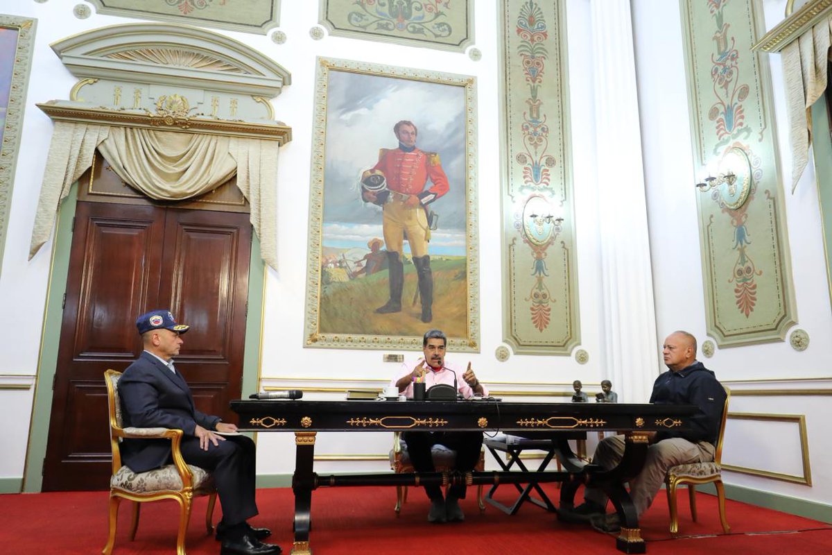 Prensa Presidencial (@presidencialven) on Twitter photo #DeInterés📰Presidente <a href="/NicolasMaduro/">Nicolás Maduro</a> informó que los responsables de los ataques violentos, terroristas y criminales ya han sido identificados y capturados en flagrancia directa, contexto en el que el “80 % tienen antecedentes penales, otros han regresado al país recientemente #DeInterés📰Presidente <a href="/NicolasMaduro/">Nicolás Maduro</a> informó que los responsables de los ataques violentos, terroristas y criminales ya han sido identificados y capturados en flagrancia directa, contexto en el que el “80 % tienen antecedentes penales, otros han regresado al país recientemente