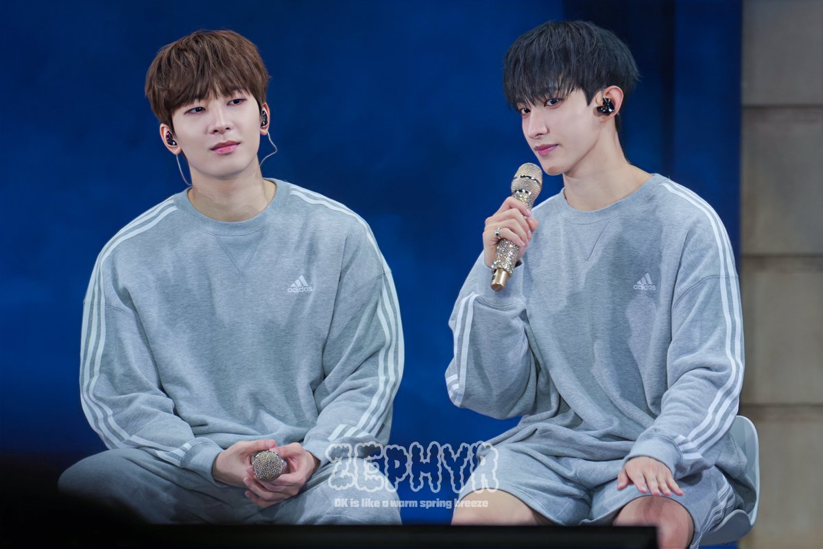 240724 캐럿랜드  

직선즈 ❤️ 

#도겸 #svt #seventeen #DK #이도겸 #ドギョム #세븐틴 #이석민 #석민 #원우 #전원우 #WONWOO #직선즈 <a href="/pledis_17/">세븐틴(SEVENTEEN)</a>