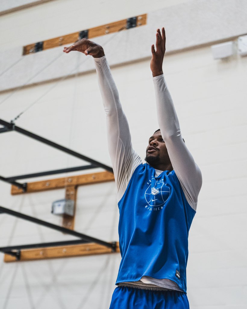 SaintLouisMBB's tweet photo. The work continues!

#SLUBillikens https://t.co/oMbhEJGA0J