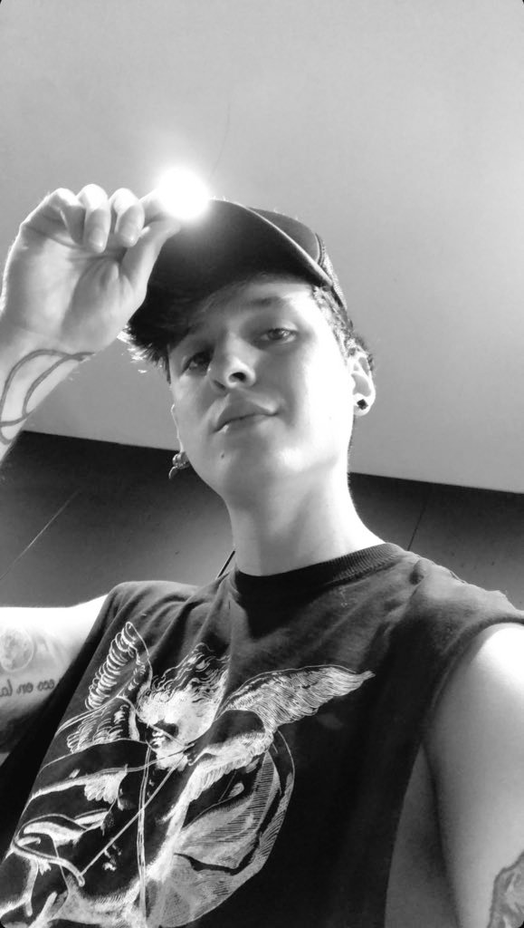 🧢...<a href="/christophervele/">Christopher Velez 🔺</a>