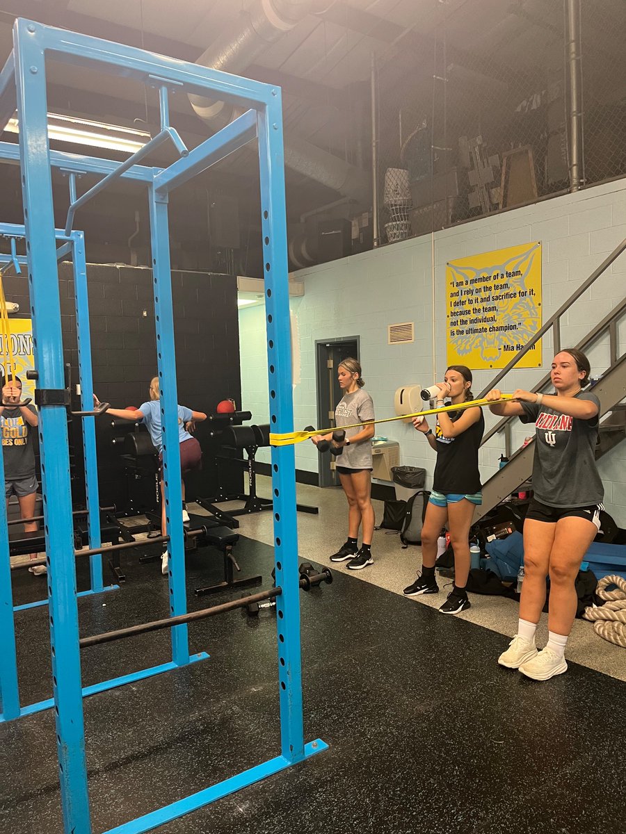 CoachReindel's tweet photo. Great day in the weight room with the basketball and volleyball teams.  Great energy today!!! https://t.co/b7n6E55lIc
