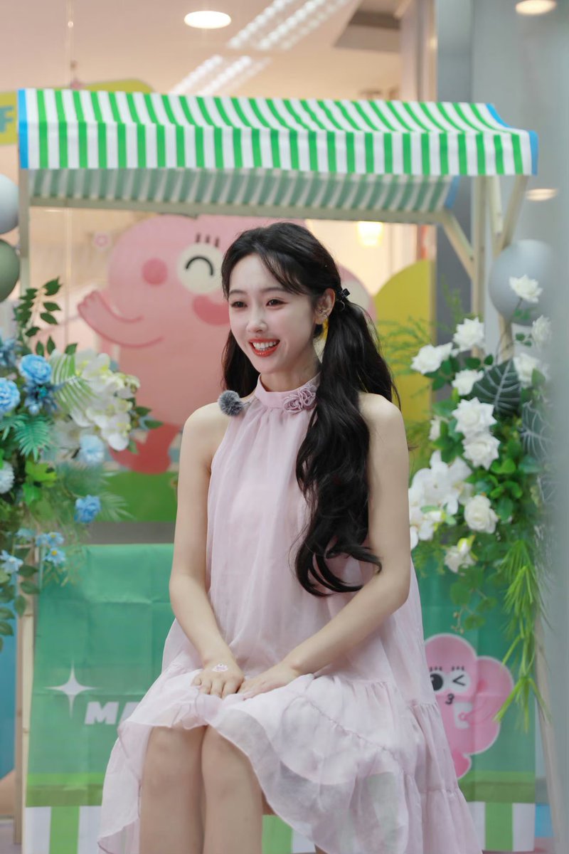 xuanlufanpage's tweet photo. 240725 #XuanLu weibo
“Come to enjoy the tea time”
#FafaStore #马栏花花便利店 season 2 on Mango TV”
#宣璐 #선로
2/2 https://t.co/11wGZdr72G