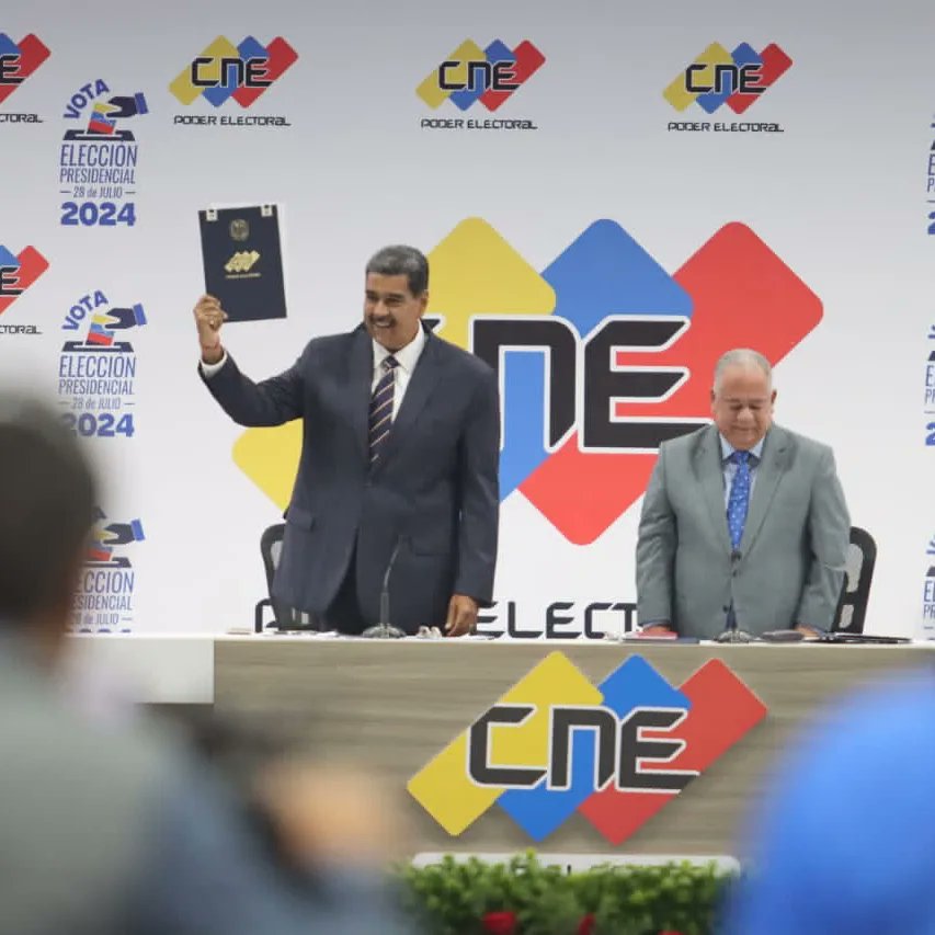 Desde el CNE,el jefe de Estado, <a href="/NicolasMaduro/">Nicolás Maduro</a>,aseguró que el pueblo es noble y está dedicado a trabajar. “Las circunstancias duras que pasamos por las sanciones nos han hecho un mejor pueblo. Importante,llamar al diálogo para mantener la paz en el país que tanto nos ha costado".