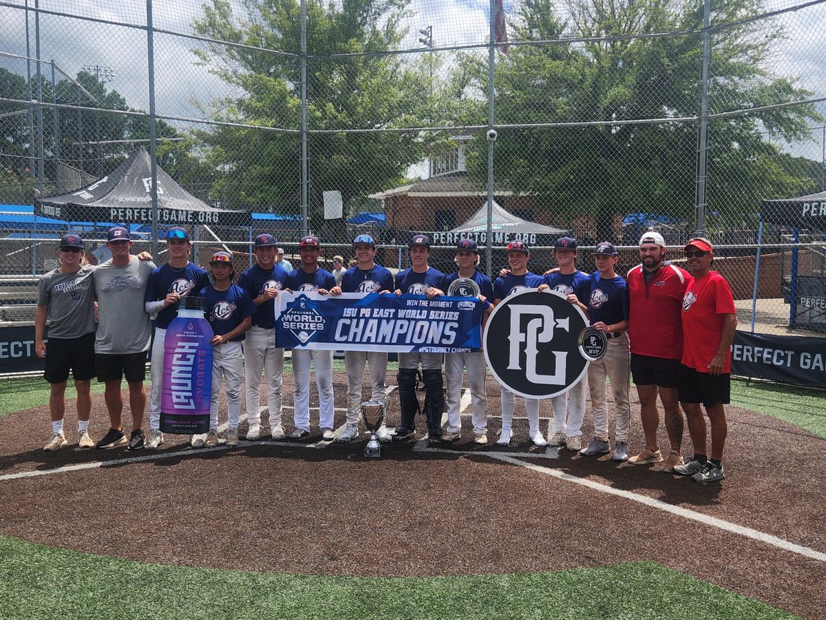 James_sharp5's tweet image. Had a great last tournament of the summer playing with the Aces, ended off the summer on a high note as we took home the W. I hit .500 over 7 games. 8 singles, 2 doubles, 7 RBI’s, and 4 stolen bases. 
@Coach_O_10 @PaladinsFCS @FCS_Recruiting @PG_Georgia @PG_Scouting