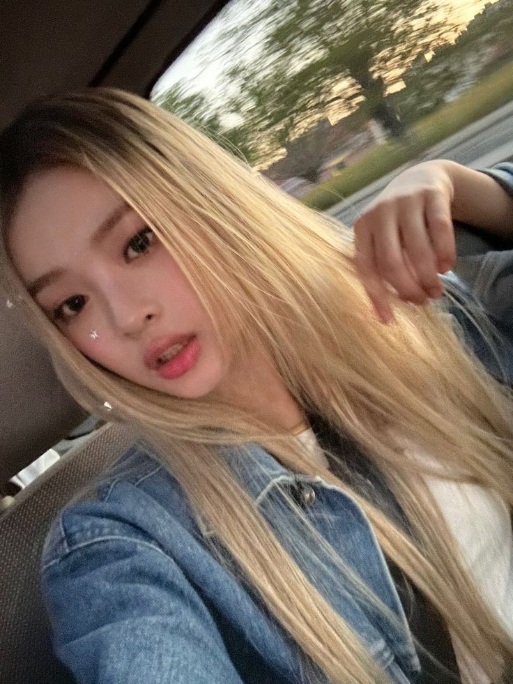 hanni ⁵ tweet media