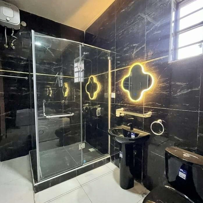 *🔆DECENTLY SPACED AND TASTEFULLY FINISHED 4 BED SEMI-DETACHED DUPLEX WITH BQ🔆*

*LOCATION:*📍AJAH, LEKKI

*PRICE:* 105m

For further inquiries please contact 0916-662-7774