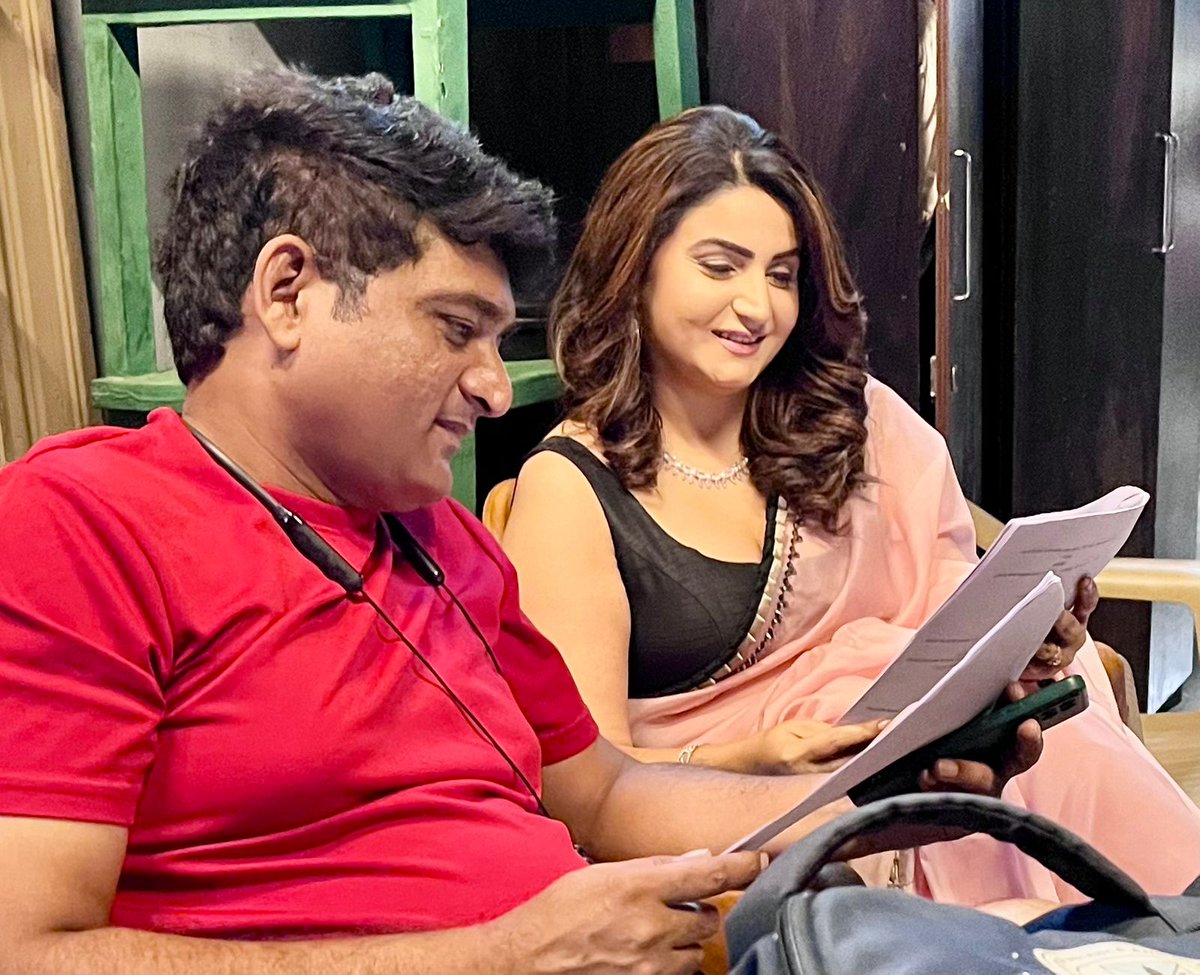 When work feels like fun! Bhakti Rathod sharing a laugh with the incredible Nitin Patel on the sets of #PushpaImpossible 😄🎥

#BhaktiRathod
@bhaktirathod_official 
#BhaktiAkaSonal