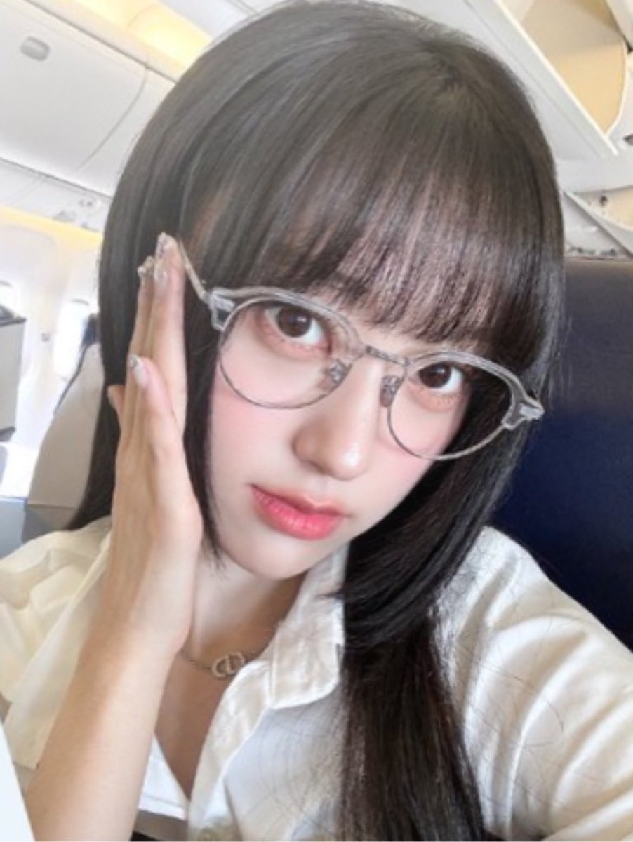 👓✈️