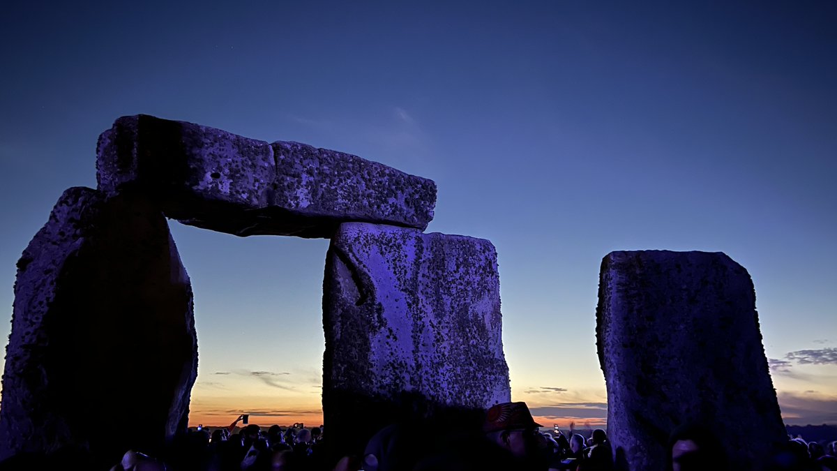 csguardian's tweet image. How to take a piece of #Stonehenge
Preseli Bluestone #Crystal #Skulls powerful benefits &amp;amp; #Solstice Energized
crystalskulls.com/stonehenge-ene…