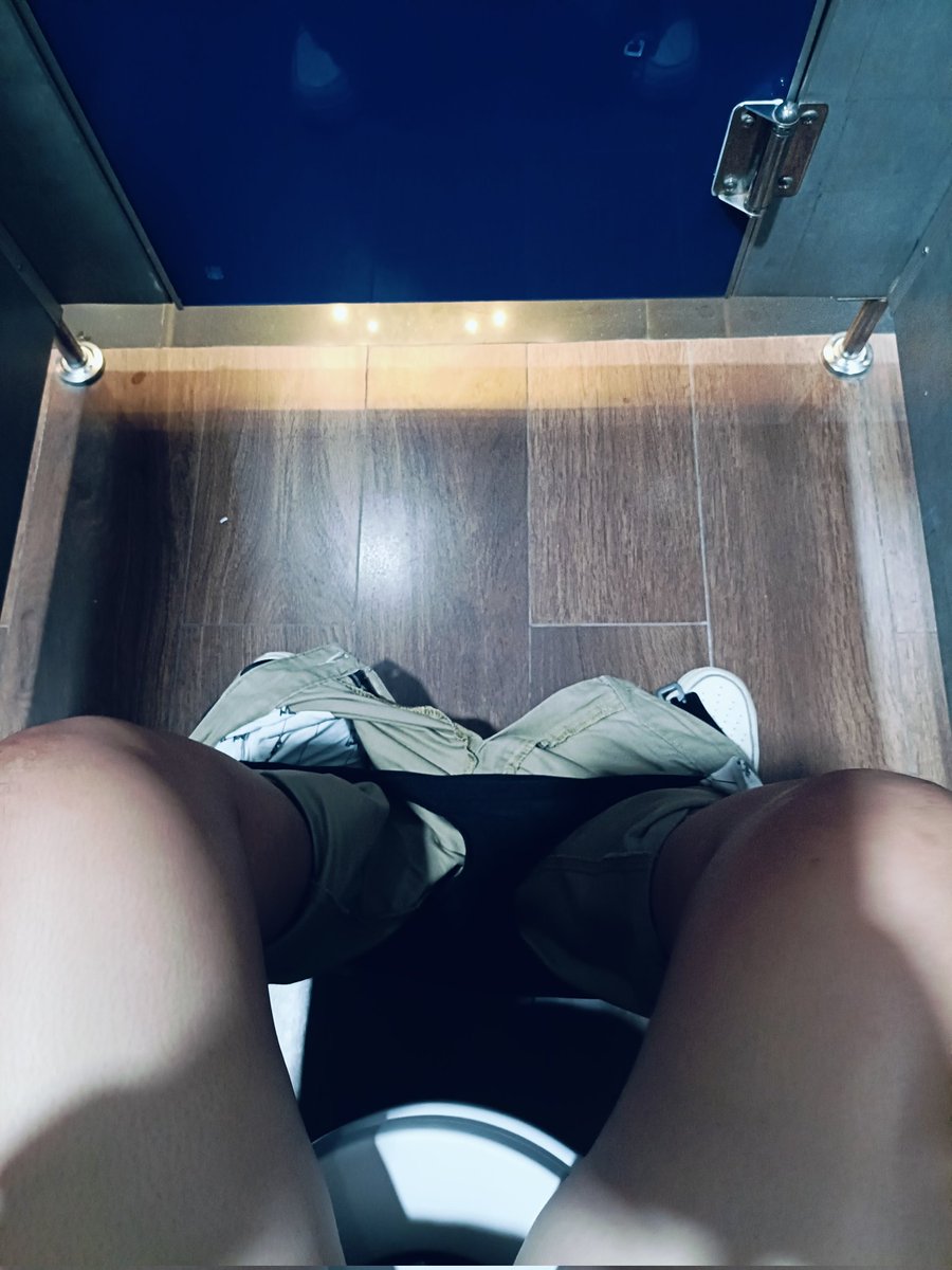 PhathTo's tweet photo. คนมันเหงา https://t.co/5Y8Q4zYS9D