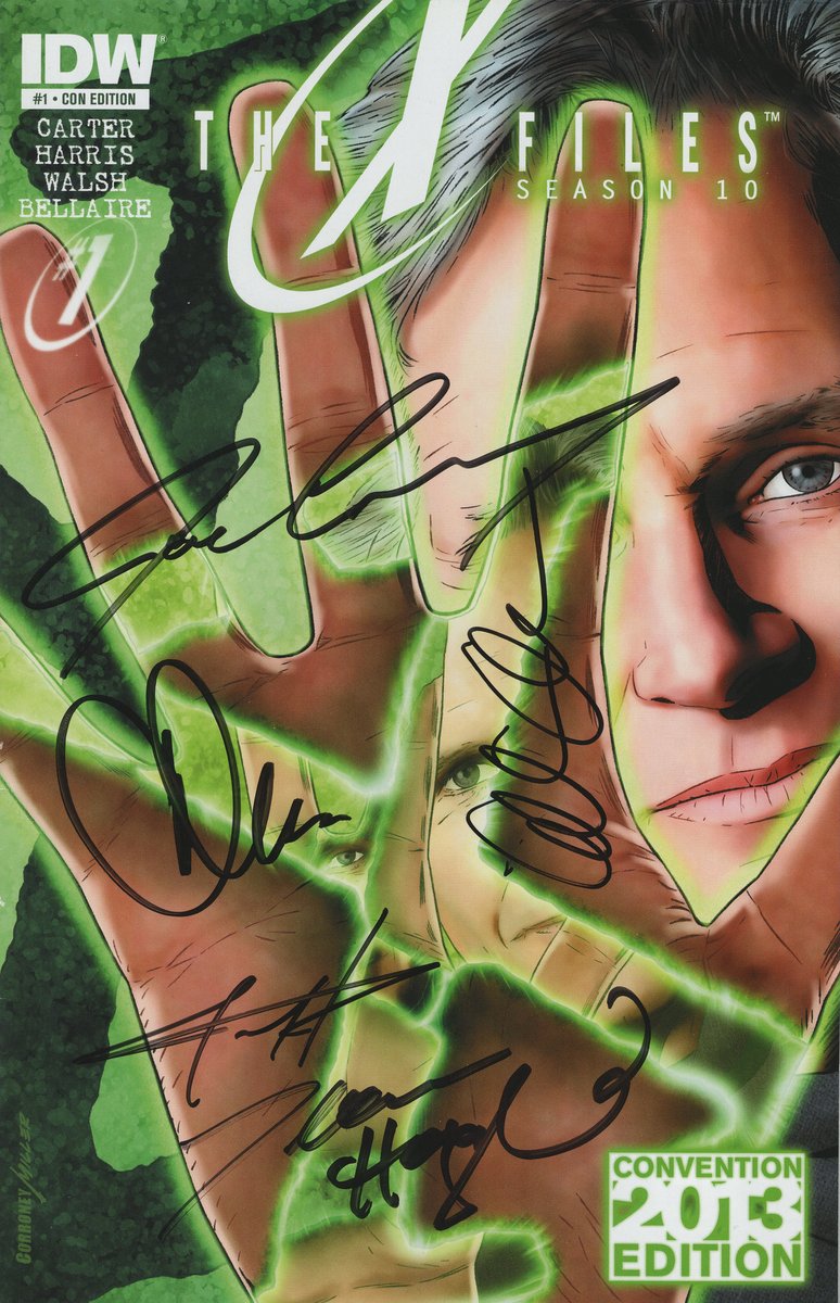 staytoonedfolks's tweet photo. Happy birthday to lone gunman, Dean Haglund! 🎂❤️
IDW Con Edition of The X-Files season 10 #1, signed at Comic-Con 2013 by Dean (Ringo), Gillian Anderson (Scully), Chris Carter, Joe Harris, and Joe Carroney, is from our collection.
#DeanHaglund #TheXFiles #TheLoneGunmen #SDCC https://t.co/Lo3m6hM25F