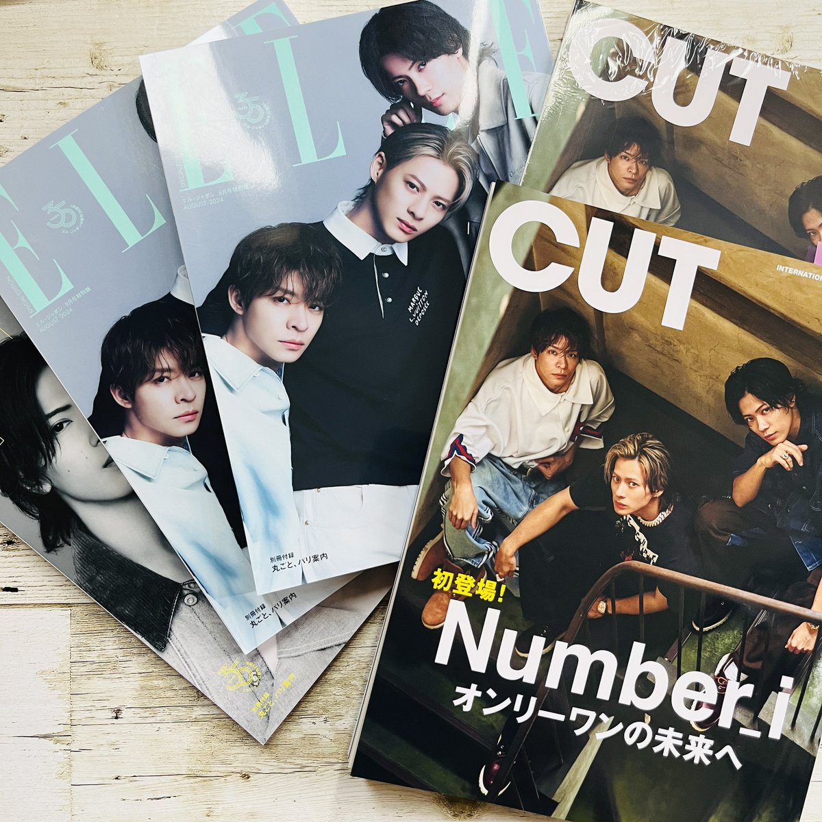 kishihira_yumin's tweet photo. ELLEとCUTそれぞれ良すぎて！！
切り取り用にもう一冊買ってきちゃった。

CUTはP20のゴロン岸くんが1番のお気に入り。
ドル誌の頃とは一味違う大人っぽい寝顔にクラクラです🫠💫
“こっち向き”で寝てくれてありがとう
#Number_i_CUT #ELLEmeetsNumber_i 
#岸優太 #Number_i https://t.co/DK6EpX1LBV