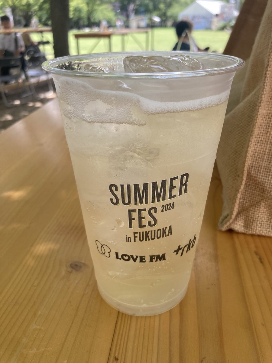 Coin_the_Real's tweet photo. ジムビームフェスin福岡に行って来ました！
メガハイが500円で破格な為5杯飲んでしまいました💦
#ジムビーム　#ハイボール　#福岡県　#グルメ　#サントリー　#ビームハイ　#天神 https://t.co/uda0Ly1pLG