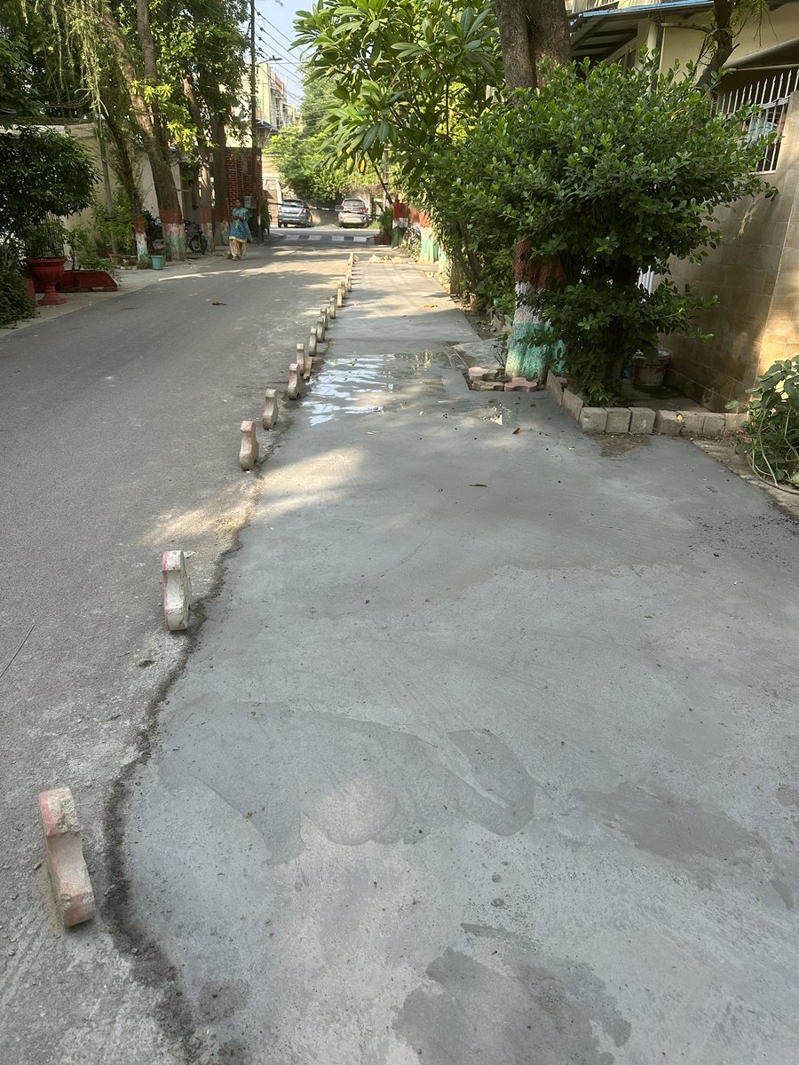 preetiae's tweet photo. This pic is from ward 15 sector 37 Arun Vihar Noida 

@CeoNoida @noida_authority @myogiadityanath @myogioffice https://t.co/kRsFAg94gk
