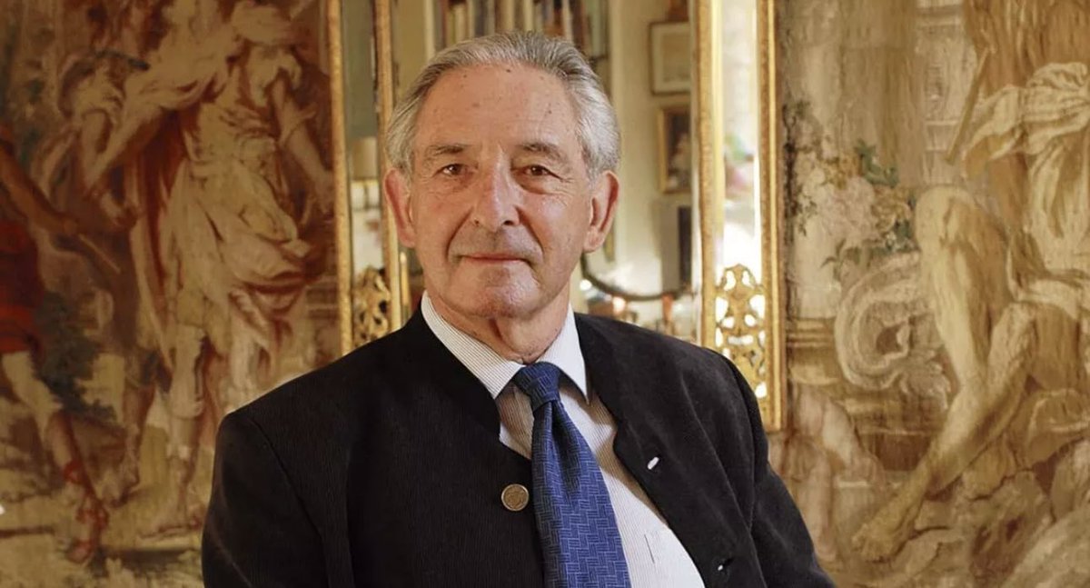 Alexia Kefalas (@alexiakefalas) on Twitter photo Le petit-fils du roi George Ier est décédé dimanche à Athènes. Écrivain prolifique, il utilisait son titre comme pseudonyme pour signer ses romans.
lefigaro.fr/flash-actu/le-… <a href="/Le_Figaro/">Le Figaro</a> <a href="/bernstephane/">Stéphane Bern</a> <a href="/CMarkojohn/">Christos Markogiannakis</a> #CostasStamatopoulos #Grèce Le petit-fils du roi George Ier est décédé dimanche à Athènes. Écrivain prolifique, il utilisait son titre comme pseudonyme pour signer ses romans.
lefigaro.fr/flash-actu/le-… <a href="/Le_Figaro/">Le Figaro</a> <a href="/bernstephane/">Stéphane Bern</a> <a href="/CMarkojohn/">Christos Markogiannakis</a> #CostasStamatopoulos #Grèce