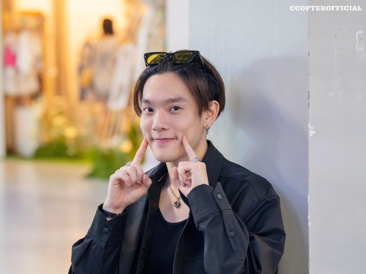 ccopterofficial's tweet photo. คอปเหมียววว~ คอปคิวววท์~
เวอร์ชั่นไม่ค่อยอยากทำแต่ต้านกระแสไม่ไหว 555

                        ᯓᡣ𐭩
        /ᐠ - ˕ -マ   ノ

#CTRPANUWAT @CTR2DAB
#QWINHIDEOUTSHOWCASE https://t.co/3nW4BvUijw