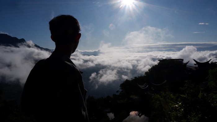 detikTravel's tweet photo. #Foto Pemerintah Toraja Utara menata kawasan Puncak Lolai untuk wisata alam! ⛰️

Bagi yang mau ke sini, detikers bisa santai sambil melihat panorama Toraja Utara! 👀

>> https://t.co/QT8fuhdfxH

Foto : ANTARA FOTO

#detikTravel #placetogo #toraja #utara #puncak #lolai https://t.co/gPZpNwslnv