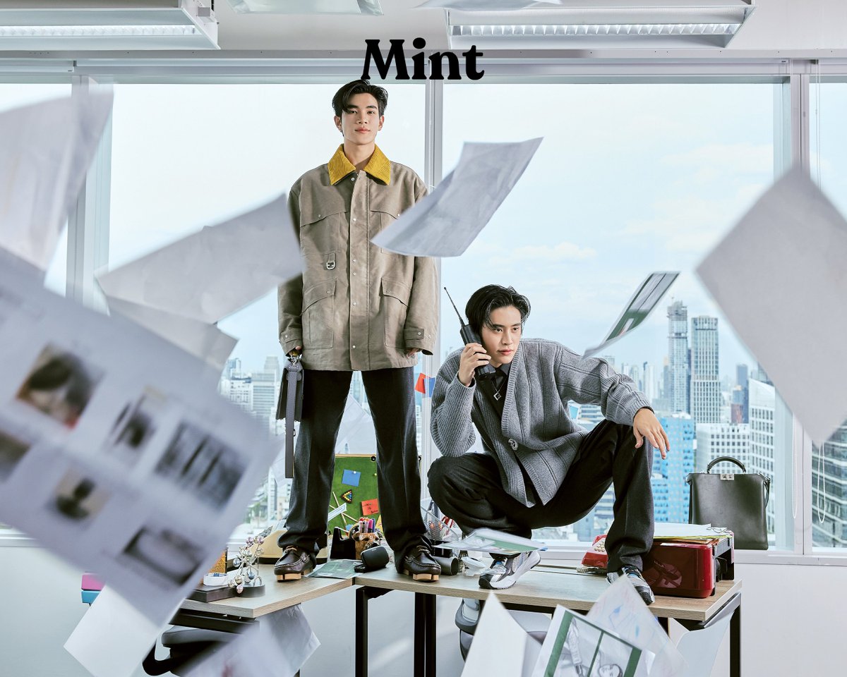 mintmag_th's tweet image. นี่คือที่มาของคำว่า "หล่อกระจาย!" #เจมีไนน์โฟร์ท อวดความหล่อ มาดหนุ่มออฟฟิศในลุค FENDI Men’s Fall-Winter 2024 แค่ภาพเซ็ตแรกยังจึ้งขนาดนี้ เหล่าคุณหนูเตรียมชมความเท่บนปก #MintVol23 ที่จะวางจำหน่ายในวันที่ 31 ก.ค. นี้กันไว้เลย💚

📸 ชมภาพ mintmagth.com/fashion/gemini……