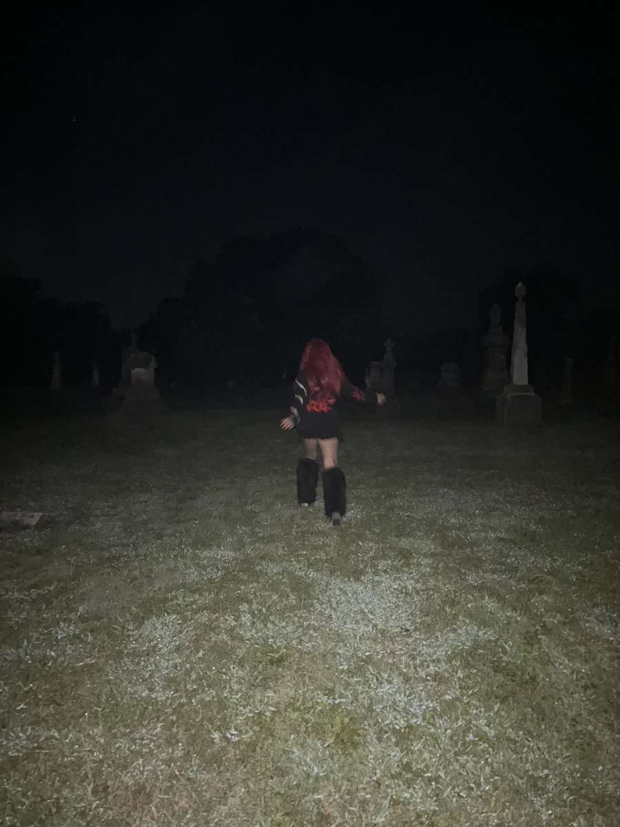 DragyEx's tweet photo. Some more graveyard photos :p
#emogirl #edgygirl #cemetery #cemeterygirl #altgirl #grungeaesthetic #grungecore #trashgang #trashemo #trashgangζ°γγ©γ΄γ³ #trashgangcommunity #trashganggirl #lostcore #trashcore #darkacademia #alternativefashion #egirl #emo #altfashion https://t.co/UZRUbzEvy2