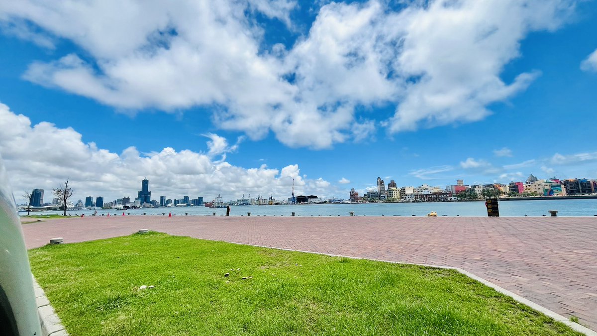 我是誰？
這裡是哪裡？
我怎麼在這裡？
（？