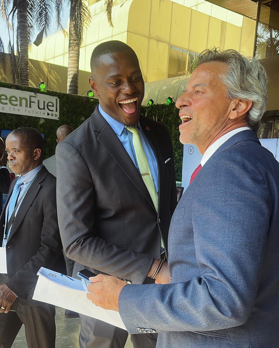 chiefkoti's tweet image. #WhileAtWork I had the pleasure of attending the SADC Industrialization Strategy and Roadmap (2015-2063) aims to transform our region into a competitive and sustainable economy. 

Aligning with Africa’s Agenda 2063 and the UN&apos;s SDGs, it focuses on industrialization,…