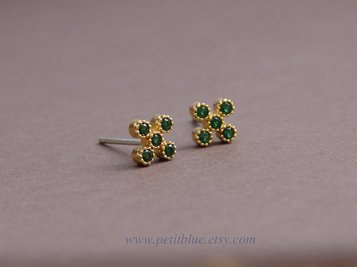 JewelryByMikako's tweet image. Small Cross Earrings ~ Emerald ~ CZ Stud Earrings ~ Minimalist Jewelry ~ Ready to Ship ~ Gift for Her ~ Stocking Stuffer tuppu.net/c6291ec8  #EmeraldEarrings