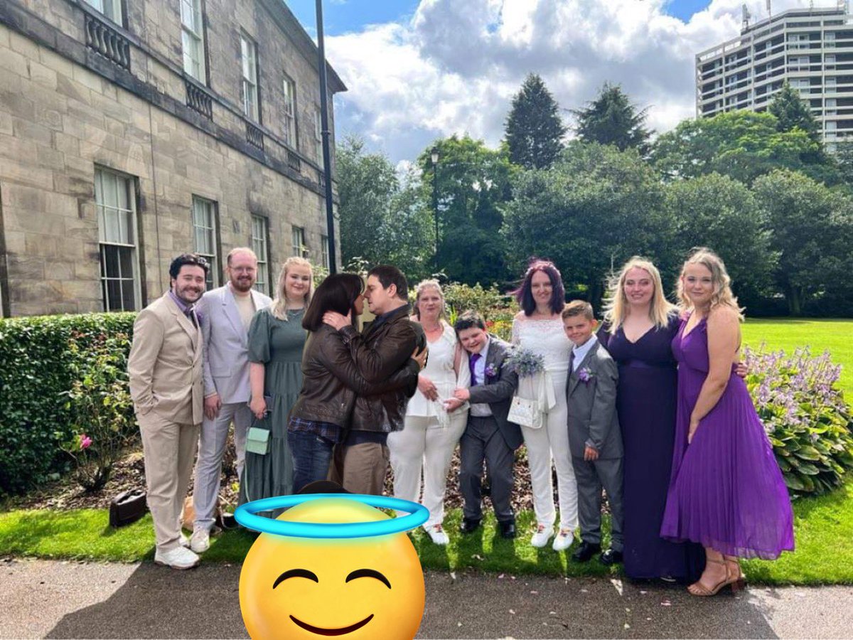 BethBecker2's tweet photo. Happy anniversary @CazieW &amp; Kez me beautiful besties &amp; adoptive mams ♥️

So happy @TeamEveMyles  and @KaiKaiOwen could join us 😂

Where were you @Pancheers @naoko_mori @pricetom ?

😂♥️😍 https://t.co/GSYzTs6V86