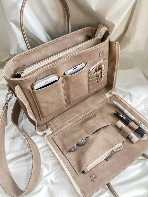 iyasudadeh_'s tweet photo. lagi scroll syopi terus nemu tas model gini, tempat penyimpanannya banyak bgt😭👍🏻 https://t.co/Vz4f8bESkU