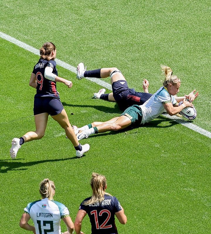 The <a href="/WomenBoks/">SA Women's Rugby</a> Sevens scored quick points for early leads in both their Day 2 #Paris2024 fixtures but conceded close losses to Great Britain and Japan in Paris on Monday to face Fiji in Paris for an 11th place playoff on Tuesday #gsportGlobal

Read: gsport.co.za/bok-sevens-pla…
